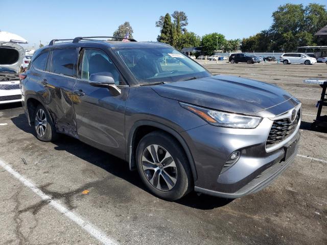 5TDHZRAH7LS020670 - 2020 TOYOTA HIGHLANDER XLE GRAY photo 4