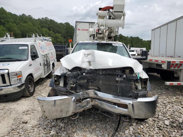 3C7WRNBL3DG526566 - 2013 RAM 5500 白色 照片 9