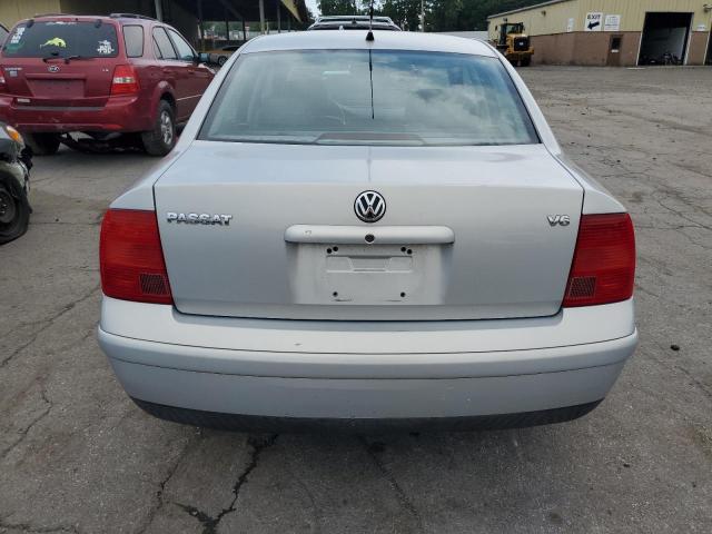 WVWBH63B41P012114 - 2001 VOLKSWAGEN PASSAT GLX Gümüş foto 6