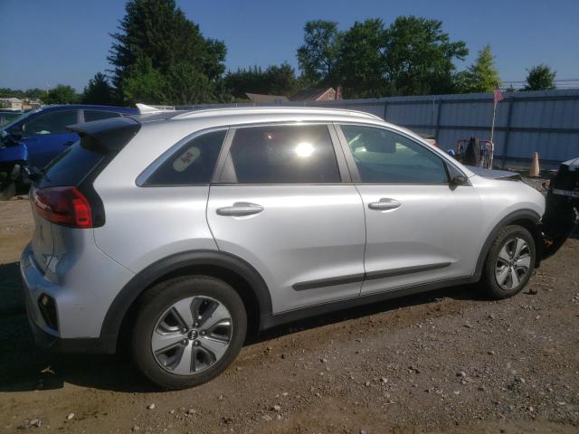 KNDCB3LC6L5396523 - 2020 KIA NIRO LX SILVER photo 3