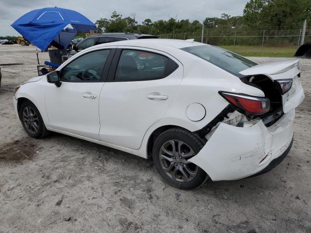 3MYDLBYV9KY521586 - 2019 TOYOTA YARIS L WHITE photo 2