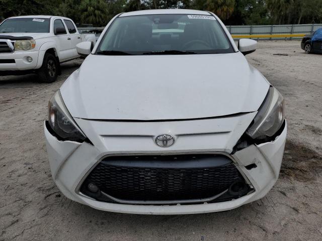 3MYDLBYV9KY521586 - 2019 TOYOTA YARIS L WHITE photo 5