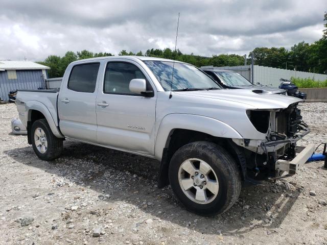 3TMJU4GN7AM105697 - 2010 TOYOTA TACOMA DOUBLE CAB PRERUNNER SILVER photo 4