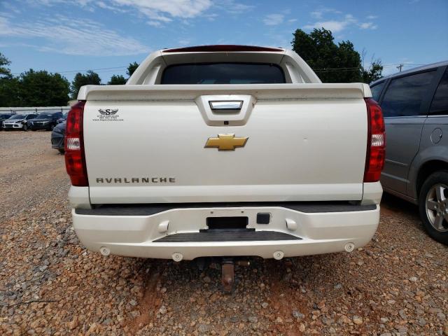 3GNMCGE04DG169571 - 2013 CHEVROLET AVALANCHE LTZ WHITE photo 6