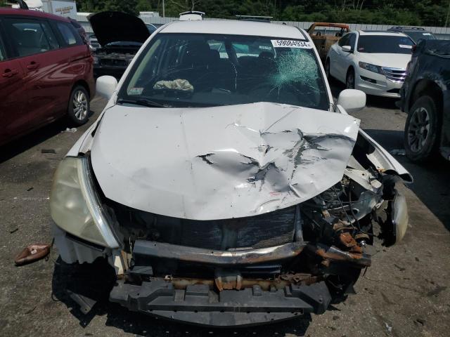 3N1BC13E88L450672 - 2008 NISSAN VERSA S WHITE photo 5