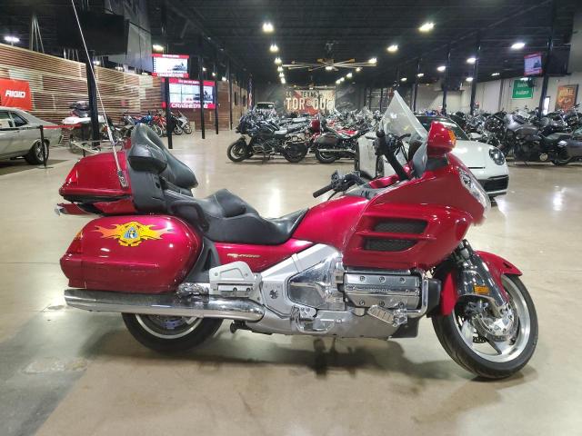 1HFSC470X4A307744 - 2004 HONDA GL1800 RED photo 1