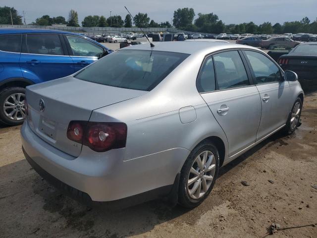 3VWRX7AJ9AM165303 - 2010 VOLKSWAGEN JETTA SE SILVER photo 3