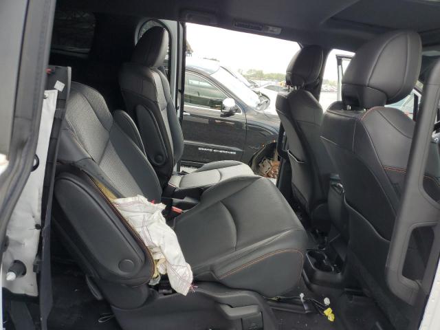 5TDXRKEC3NS100472 - 2022 TOYOTA SIENNA XSE WHITE photo 11