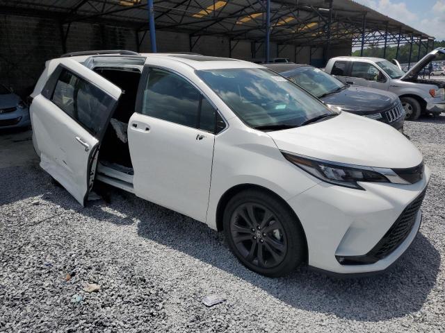 5TDXRKEC3NS100472 - 2022 TOYOTA SIENNA XSE WHITE photo 4