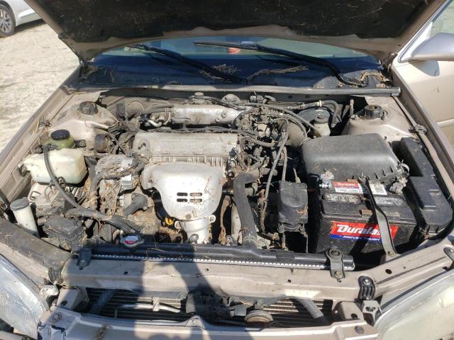 JT2BG28K7W0121759 - 1998 TOYOTA CAMRY LE GOLD photo 11