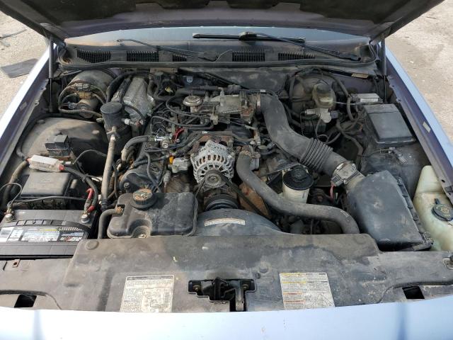 2FAFP73W3WX156595 - 1998 FORD CROWN VICT BLUE photo 11