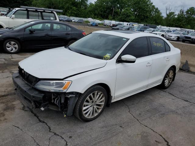 3VWD17AJ0FM348446 - 2015 VOLKSWAGEN JETTA SE WHITE photo 1