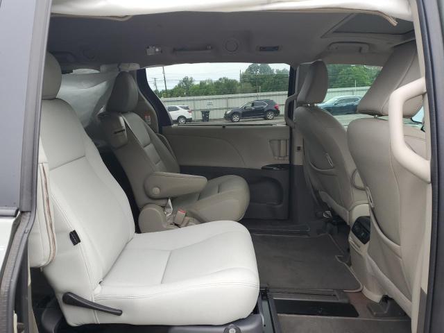 5TDYZ3DC6LS078735 - 2020 TOYOTA SIENNA XLE GREEN photo 11