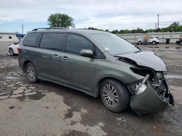 5TDYZ3DC6LS078735 - 2020 TOYOTA SIENNA XLE GREEN photo 4