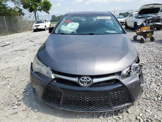 4T1BF1FKXHU451667 - 2017 TOYOTA CAMRY LE CHARCOAL photo 5