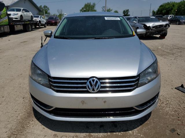 1VWAP7A3XDC051136 - 2013 VOLKSWAGEN PASSAT S ვერცხლისფერი ფოტო 5