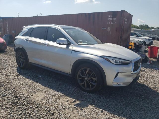 3PCAJ5M19KF104346 - 2019 INFINITI QX50 ESSENTIAL SILVER photo 4