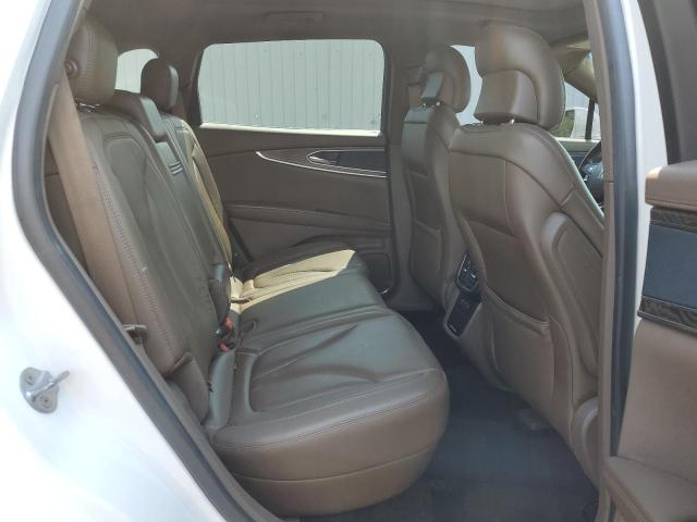 2LMPJ8LR1JBL36471 - 2018 LINCOLN MKX RESERVE أبيض صورة 11
