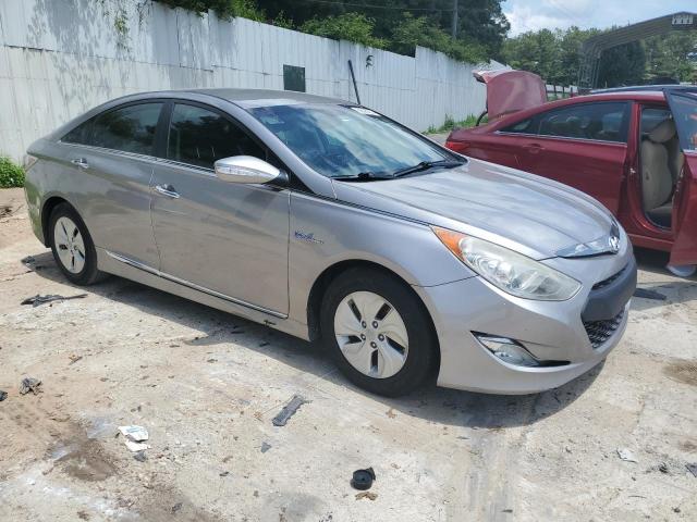 KMHEC4A49DA088693 - 2013 HYUNDAI SONATA HYBRID SILVER photo 4