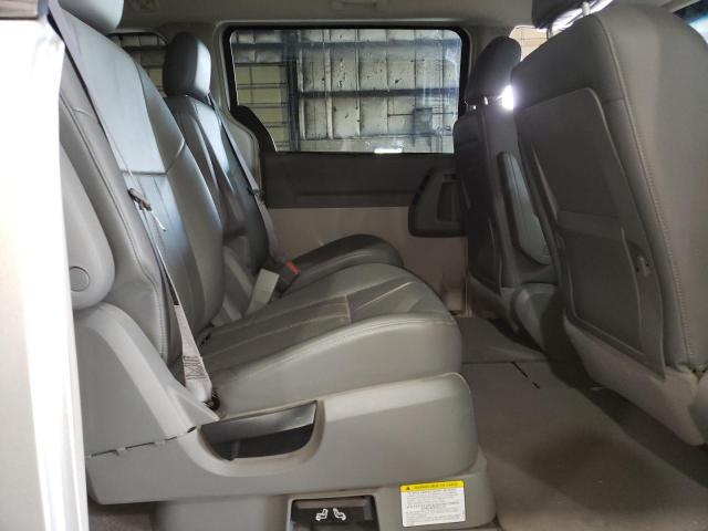 2A8HR54P58R110873 - 2008 CHRYSLER TOWN & COU TOURING SILVER photo 11