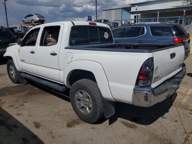 3TMJU4GN2BM121842 - 2011 TOYOTA TACOMA DOUBLE CAB PRERUNNER WHITE photo 2