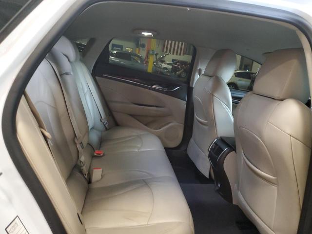 1G4ZP5SSXHU181171 - 2017 BUICK LACROSSE ESSENCE WHITE photo 10