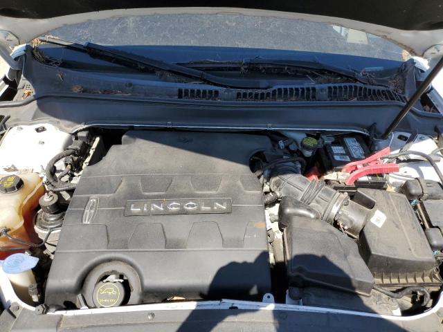 3LN6L2JK4GR610888 - 2016 LINCOLN MKZ WHITE photo 11