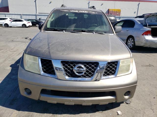 5N1AR18U35C758049 - 2005 NISSAN PATHFINDER LE ოქროსფერი ფოტო 5