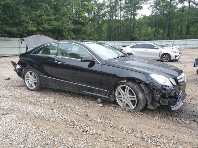 WDDKJ7CB5AF035407 - 2010 MERCEDES-BENZ E 550 BLACK photo 4