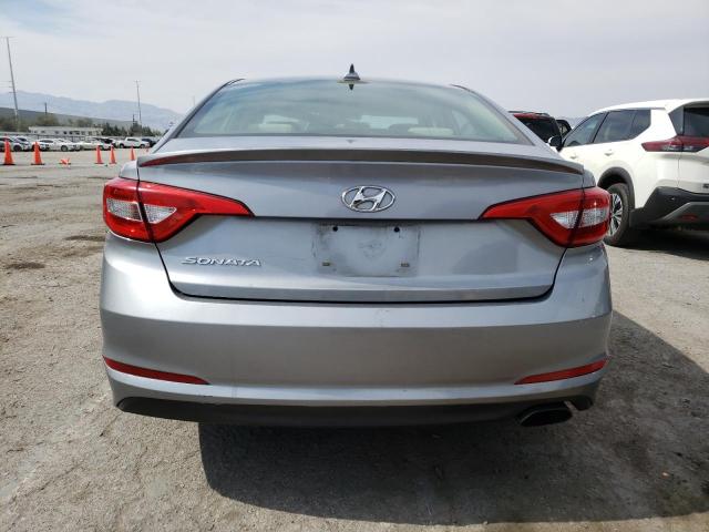 5NPE24AF3FH120252 - 2015 HYUNDAI SONATA SE SILVER photo 6