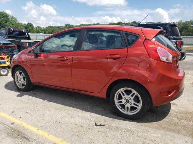 3FADP4EJ7JM140914 - 2018 FORD FIESTA SE RED photo 2