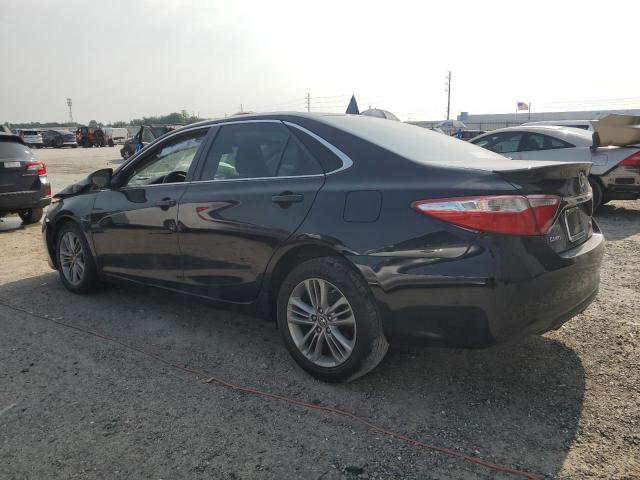 4T1BF1FK8HU397513 - 2017 TOYOTA CAMRY LE შავი ფოტო 2