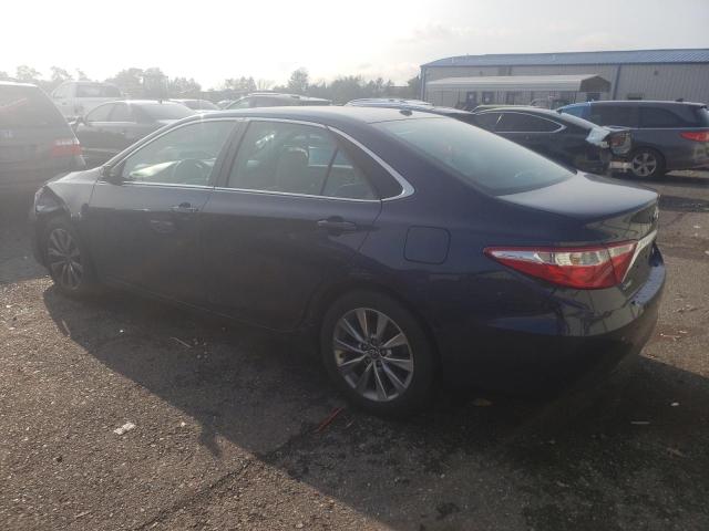 4T1BF1FK2HU784512 - 2017 TOYOTA CAMRY LE BLUE photo 2