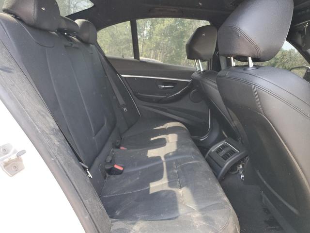 WBA8D9C56JA614918 - 2018 BMW 330 XI WHITE photo 10