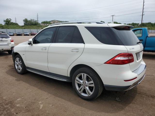 4JGDA5HB1CA058775 - 2012 MERCEDES-BENZ ML 350 4MATIC WHITE photo 2