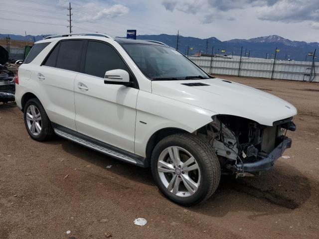4JGDA5HB1CA058775 - 2012 MERCEDES-BENZ ML 350 4MATIC WHITE photo 4