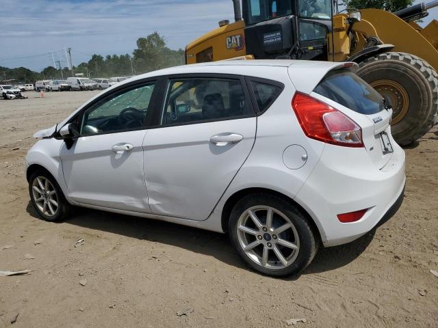 3FADP4EJ7KM136590 - 2019 FORD FIESTA SE WHITE photo 2