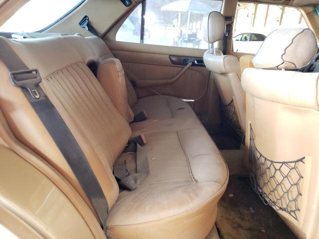 WDBCA32C2FA092538 - 1985 MERCEDES-BENZ 380 SE BEIGE photo 10