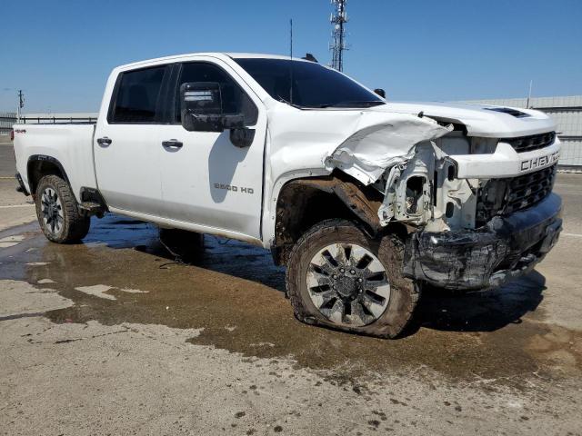 1GC4YME7XLF316384 - 2020 CHEVROLET SILVERADO K2500 CUSTOM WHITE photo 4