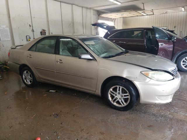 4T1BE32K55U978855 - 2005 TOYOTA CAMRY LE BEIGE photo 4