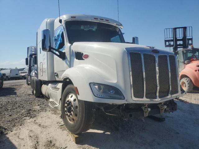 1XPBD49X1JD469806 - 2018 PETERBILT 579 WHITE photo 9