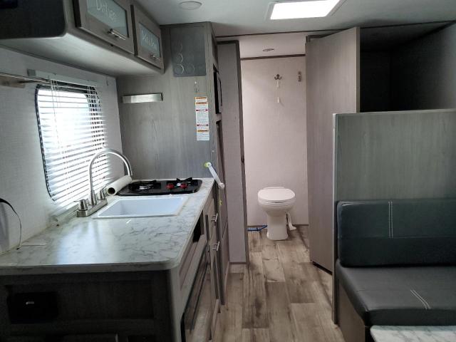 4YDTCMG18NJ945996 - 2022 COLE RV TWO TONE photo 5