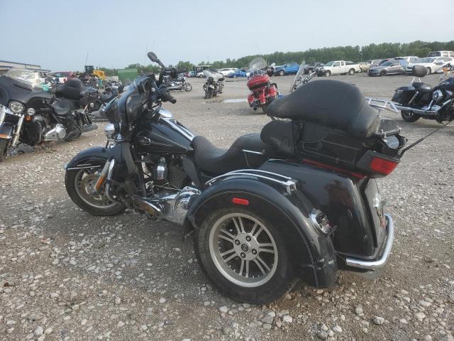 1HD1MAM13CB852710 - 2012 HARLEY-DAVIDSON FLHTCUTG TRI GLIDE ULTRA CLASSIC BLACK photo 3