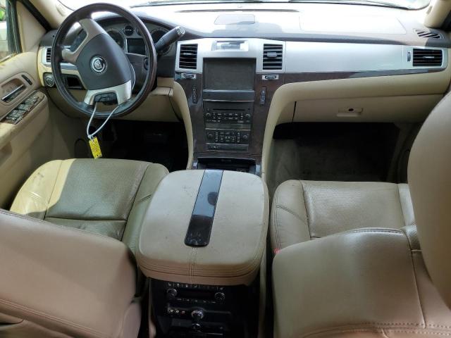 1GYS4HEF0BR212852 - 2011 CADILLAC ESCALADE ESV LUXURY CREAM photo 8