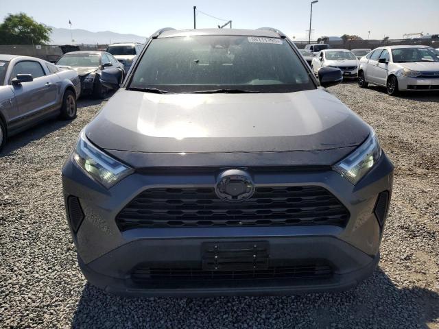 4T3RWRFV6NU063863 - 2022 TOYOTA RAV4 XLE 石墨色 照片 5