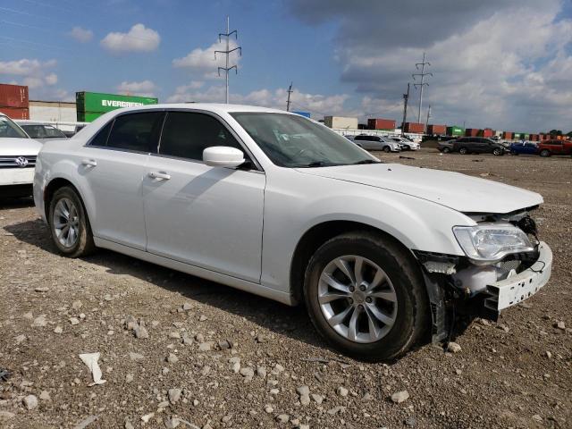 2C3CCAAGXFH881921 - 2015 CHRYSLER 300 LIMITED WHITE photo 4