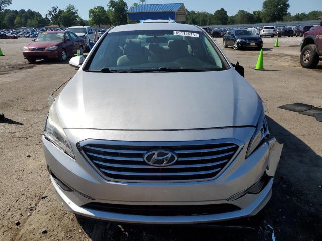 5NPE24AF3FH075152 - 2015 HYUNDAI SONATA SE SILVER photo 5