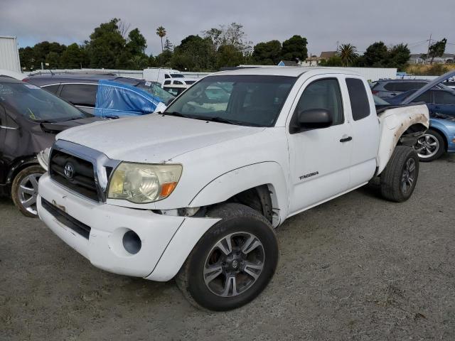 5TETX62N86Z266105 - 2006 TOYOTA TACOMA PRERUNNER ACCESS CAB WHITE photo 1