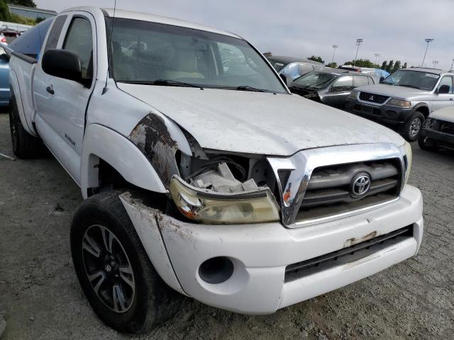 5TETX62N86Z266105 - 2006 TOYOTA TACOMA PRERUNNER ACCESS CAB WHITE photo 4