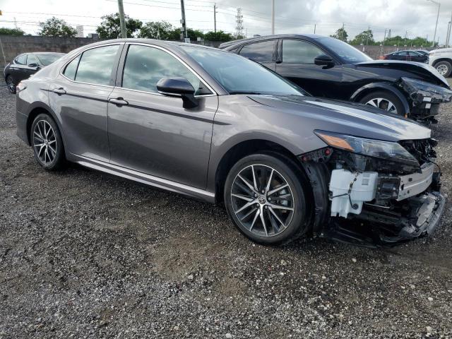 4T1G11AK1RU871430 - 2024 TOYOTA CAMRY SE NIGHT SHADE GRAY photo 4